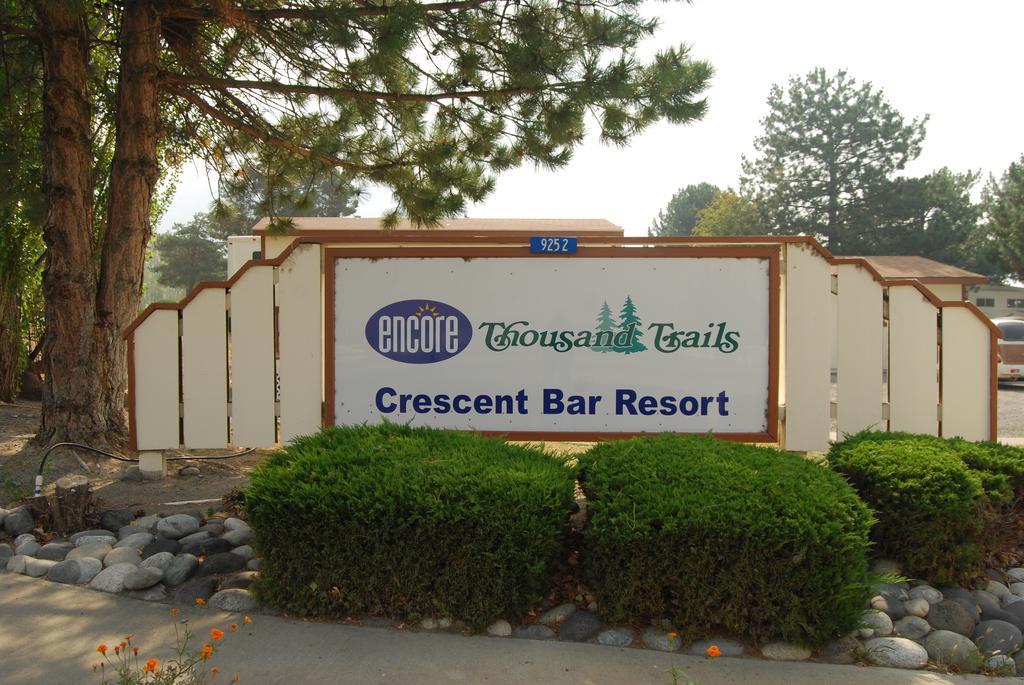 Crescent Bar Camping Resort Studio Cabin 1 Trinidad Bagian luar foto